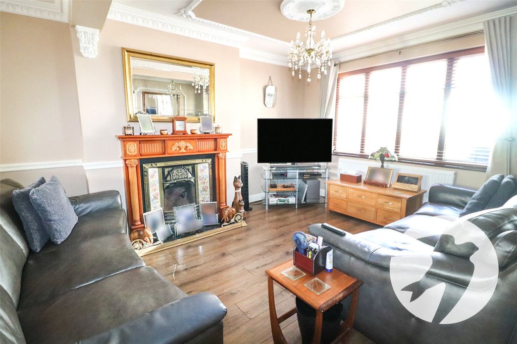 Property photo 2 of 20 Picture No. 27