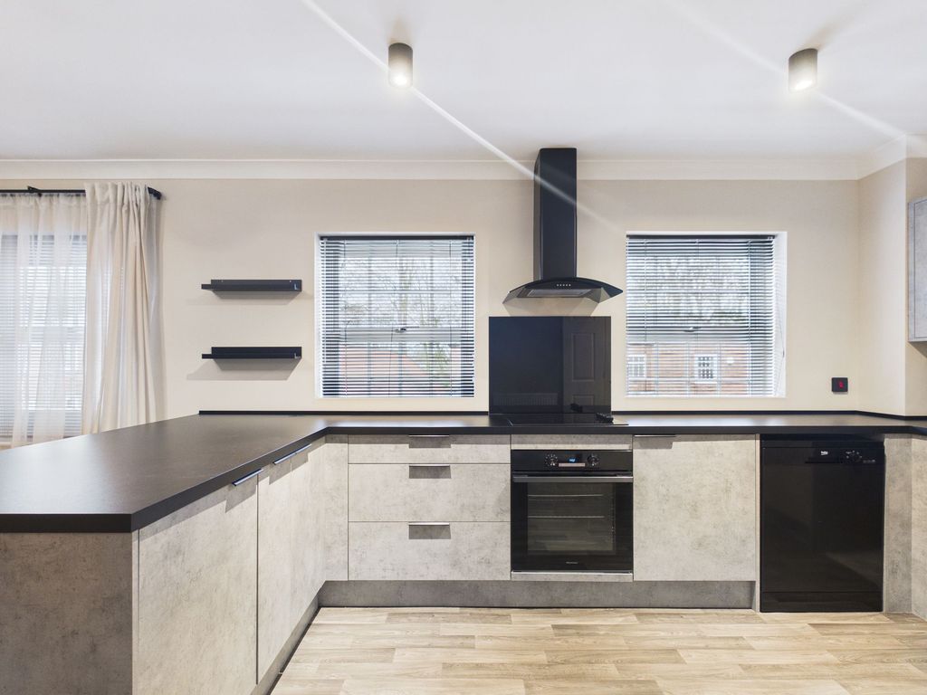 Property photo 3 of 9