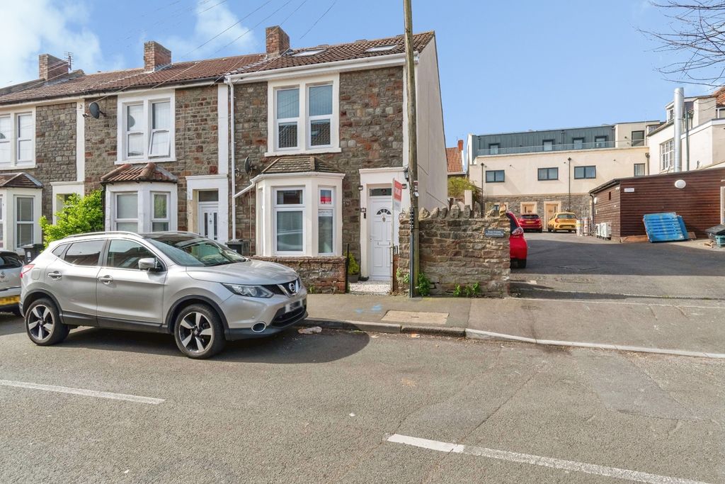 Property photo 1 of 17 Pbox-Img.Jpg