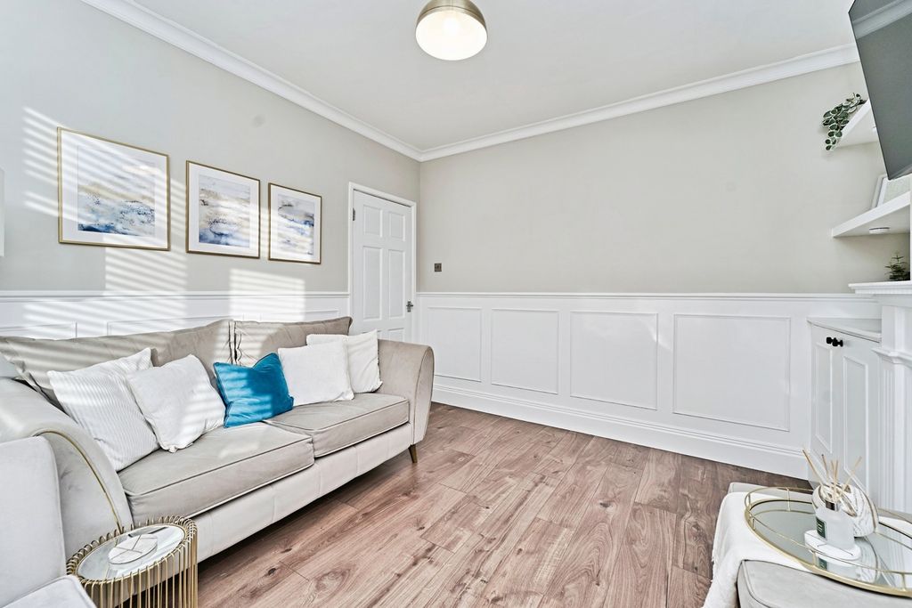 Property photo 3 of 20 Pbox-Img.Jpg