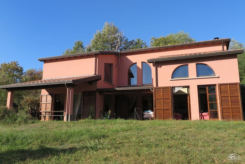 Property photo 2 of 36