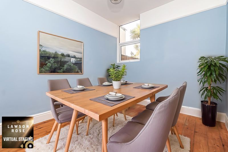 Property photo 3 of 27 .