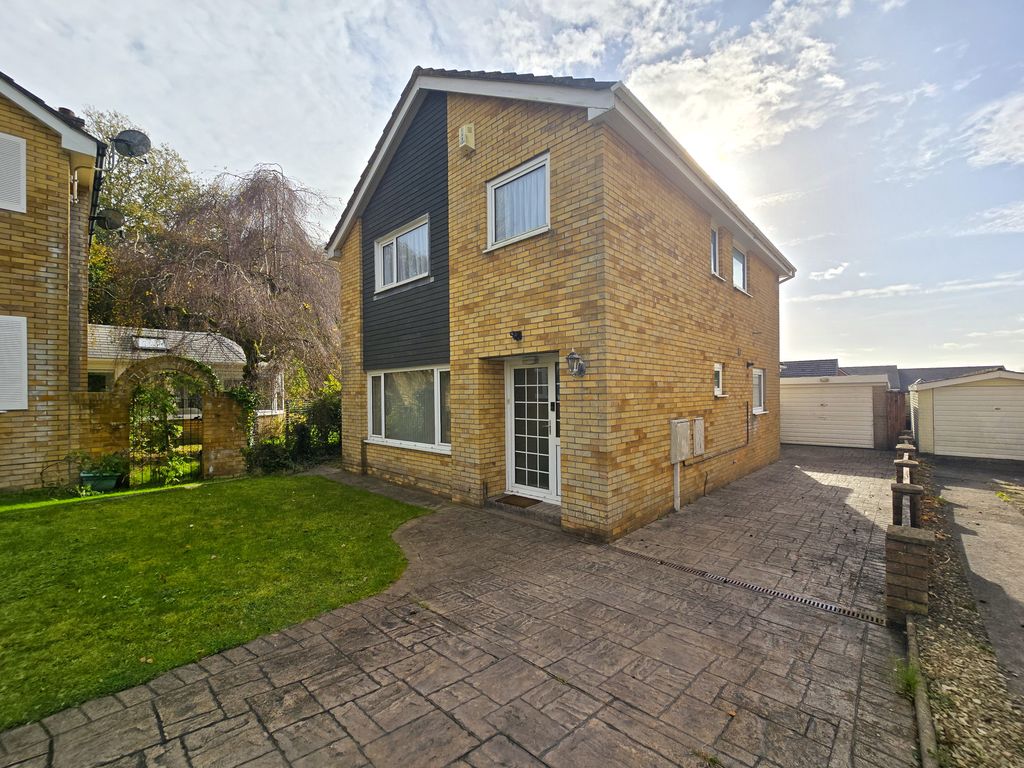 Property photo 1 of 25 Front External