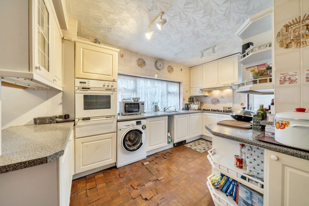 Property photo 3 of 14 4342722