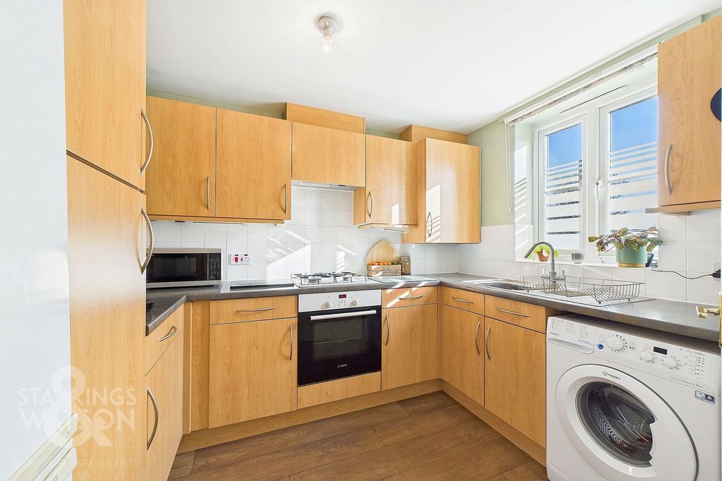 Property photo 3 of 16