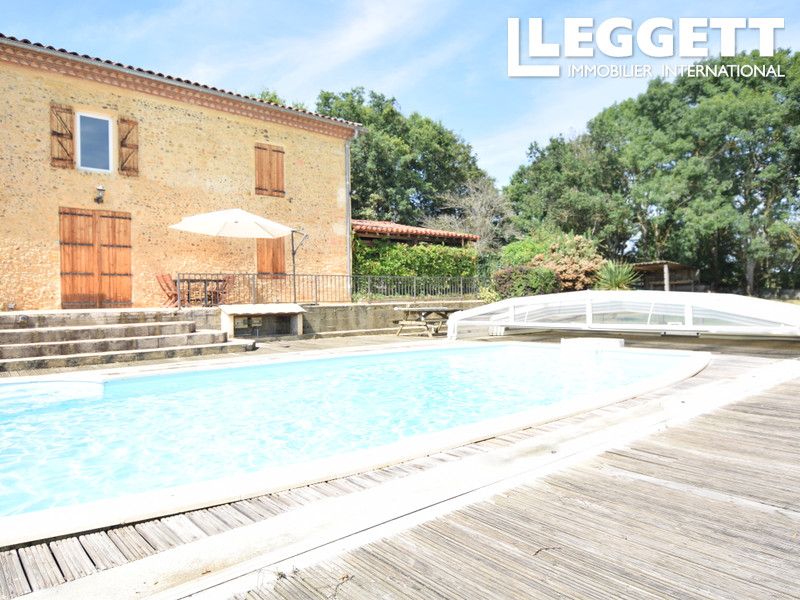 Property photo 2 of 10