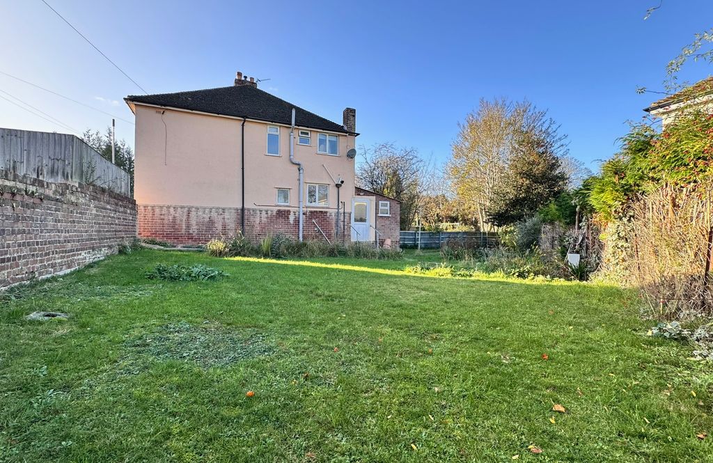 Property photo 2 of 21 Side