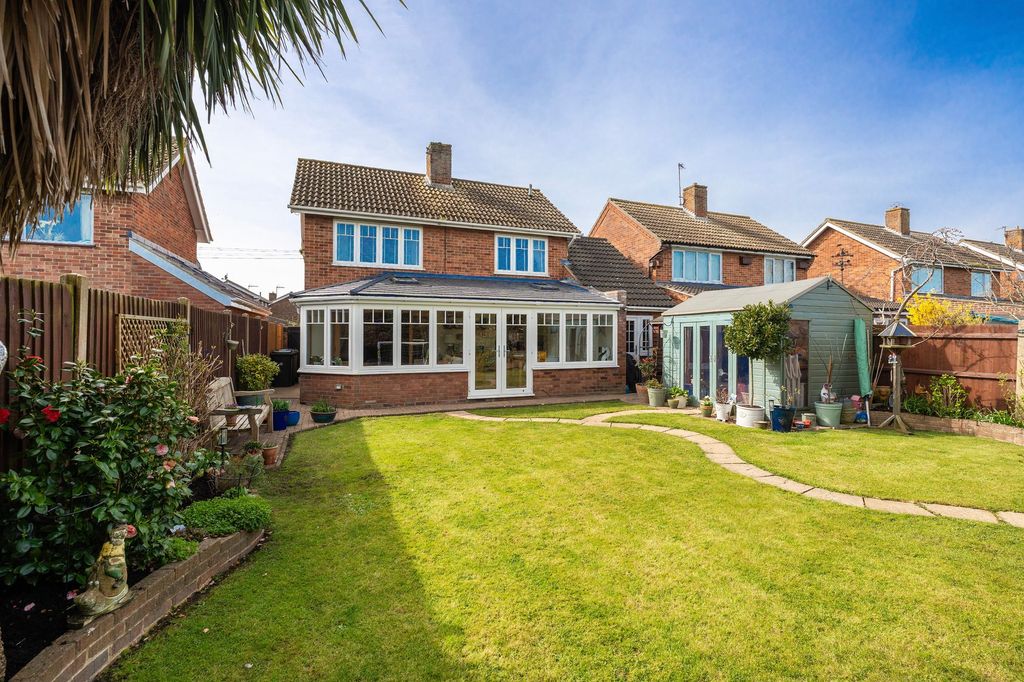 Property photo 2 of 22