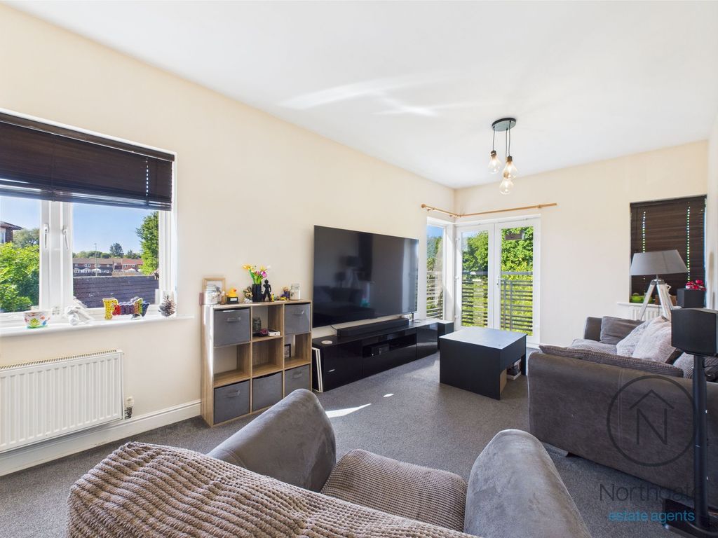 Property photo 2 of 7
