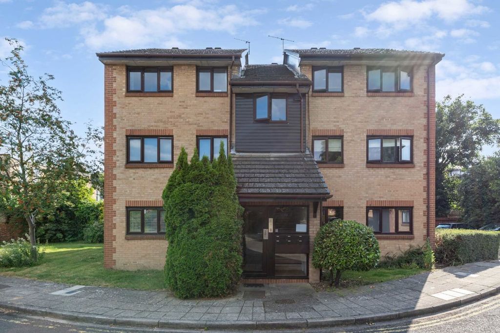 Property photo 1 of 6