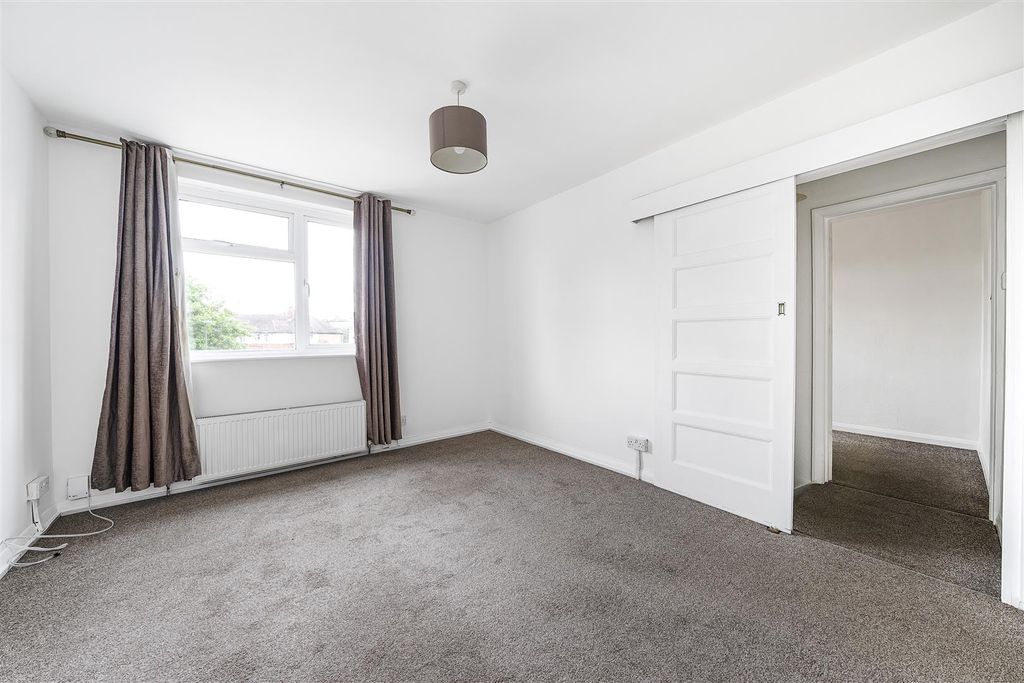 Property photo 2 of 9