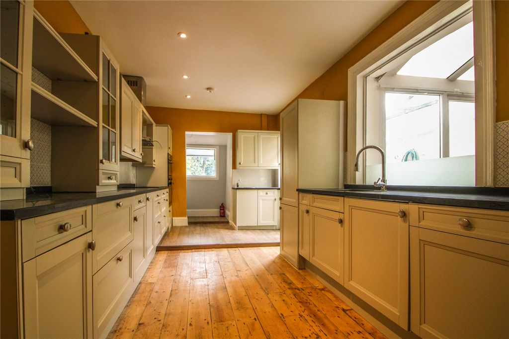 Property photo 3 of 16 Picture No. 04