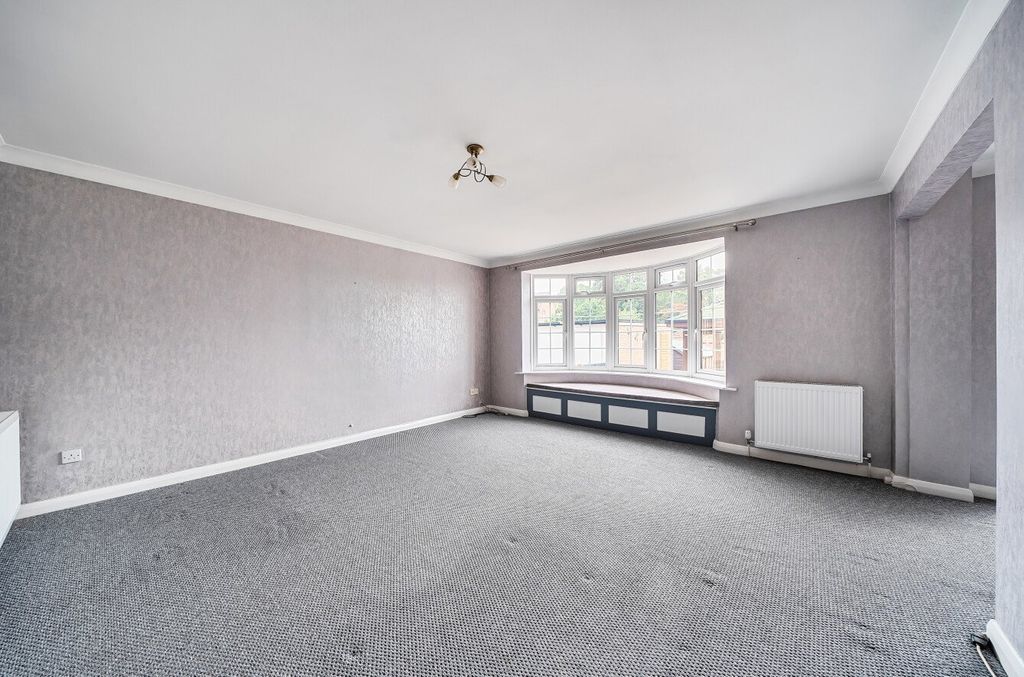 Property photo 3 of 25 Picture No. 30