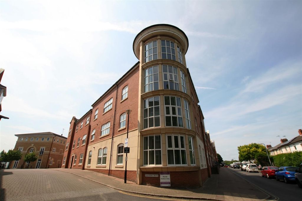 Property photo 1 of 8 Portlandpoint,15Front.Jpg