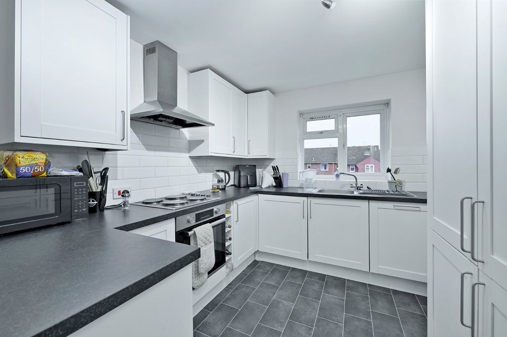 Property photo 2 of 6 Picture No. 21