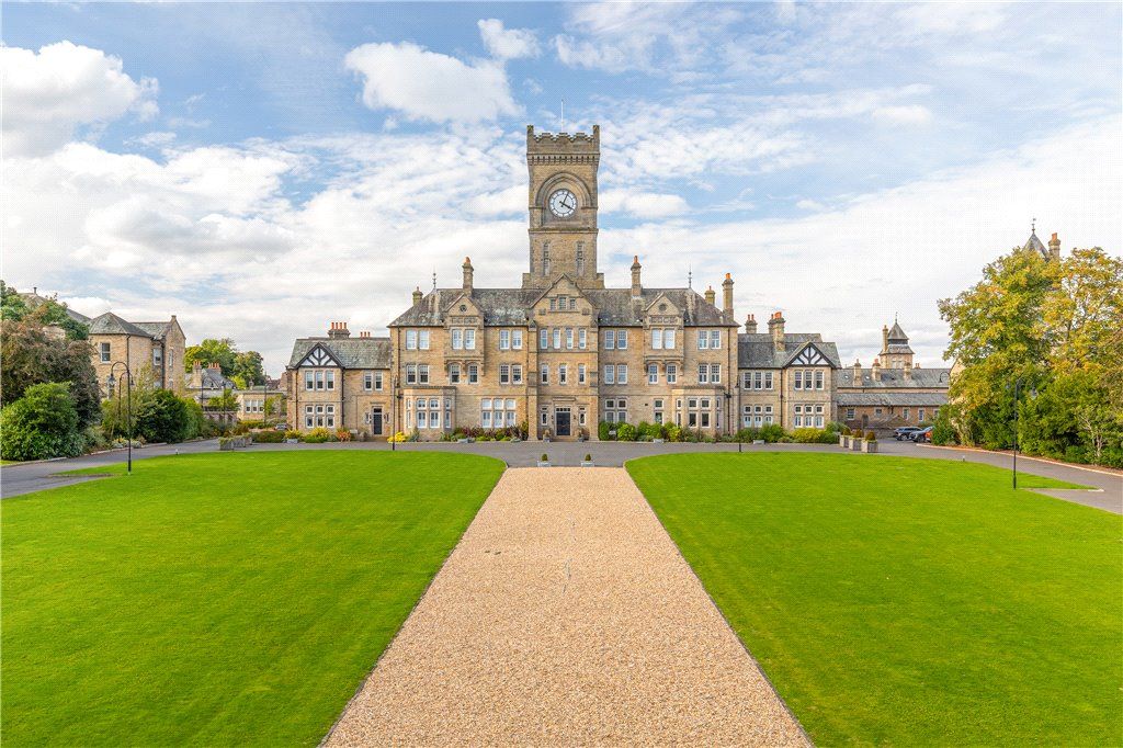 Property photo 1 of 17 Clock Tower