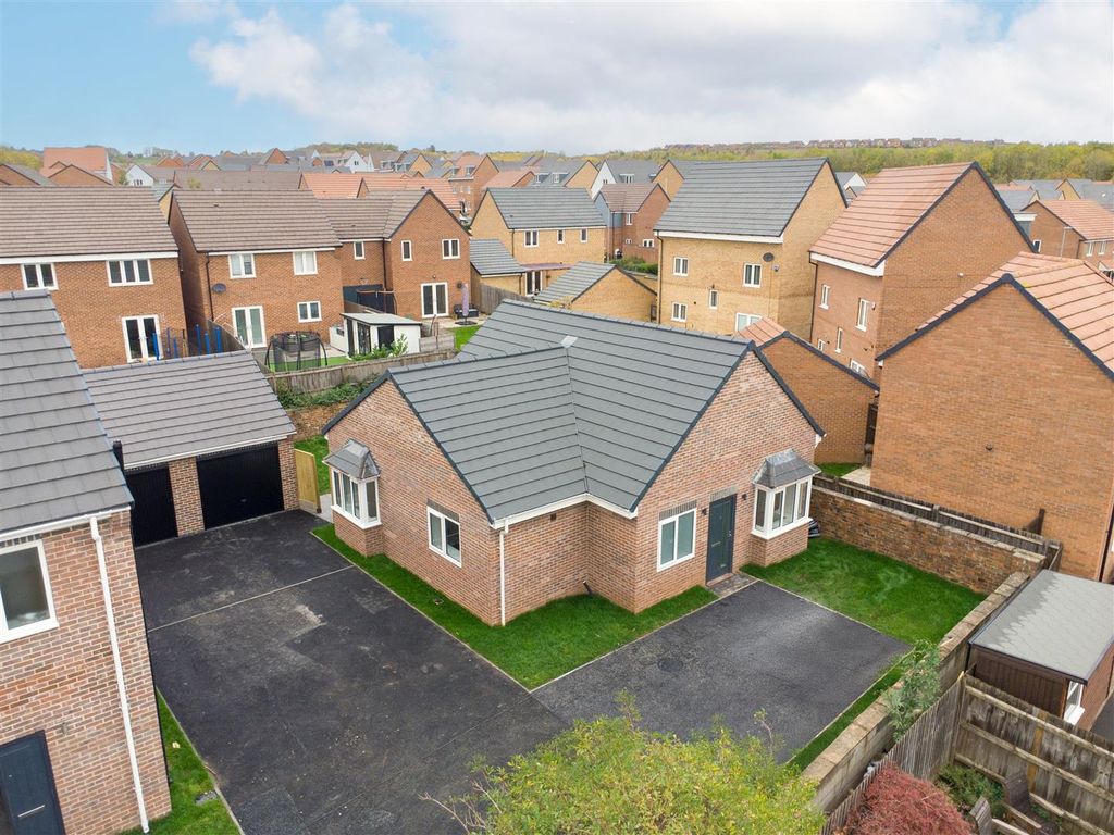 Property photo 1 of 14 Front.Jpg