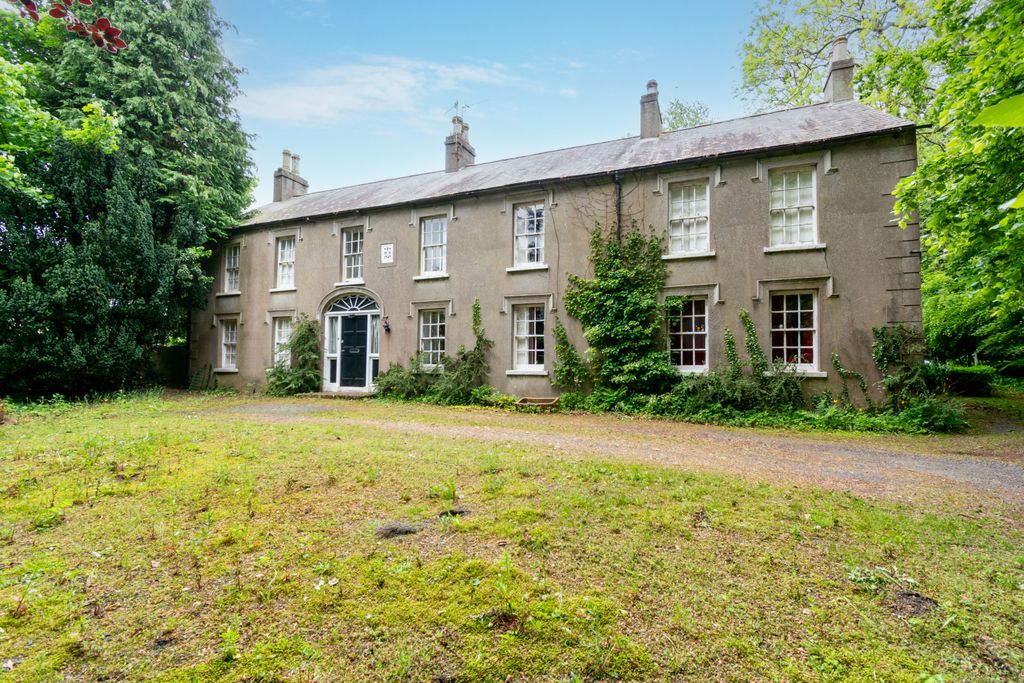 Property photo 3 of 10