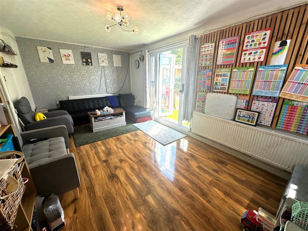 Property photo 3 of 15