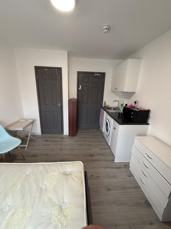 Property photo 2 of 3