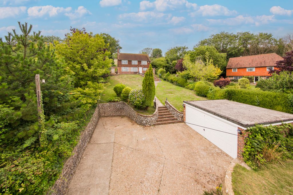 Property photo 3 of 33