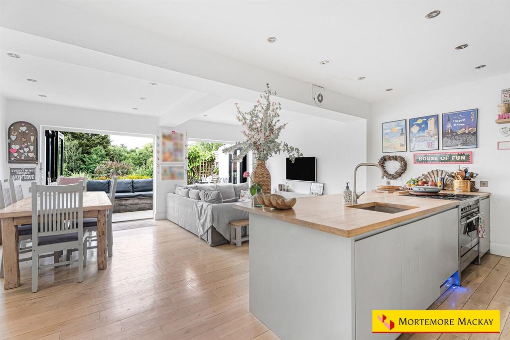 Property photo 3 of 29 38_88446_Watermarked.Jpg