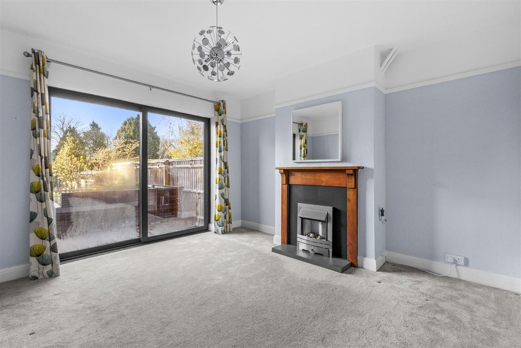 Property photo 3 of 12 Dining Room