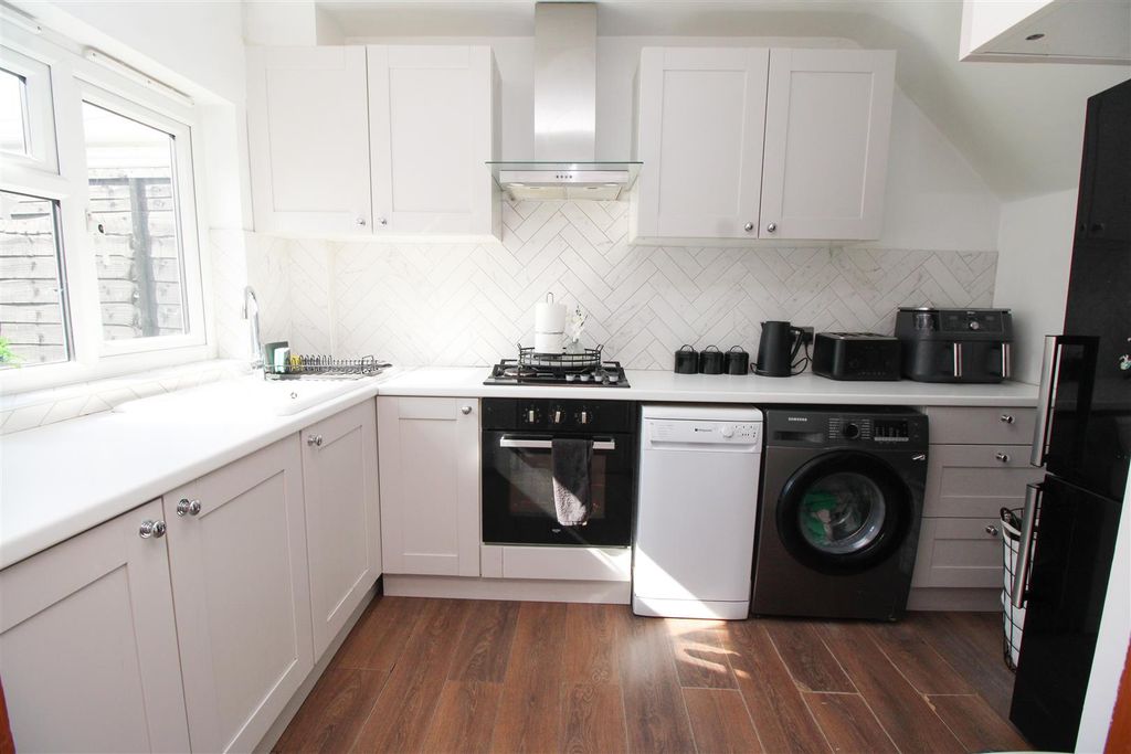 Property photo 2 of 11 Img_5055.Jpg