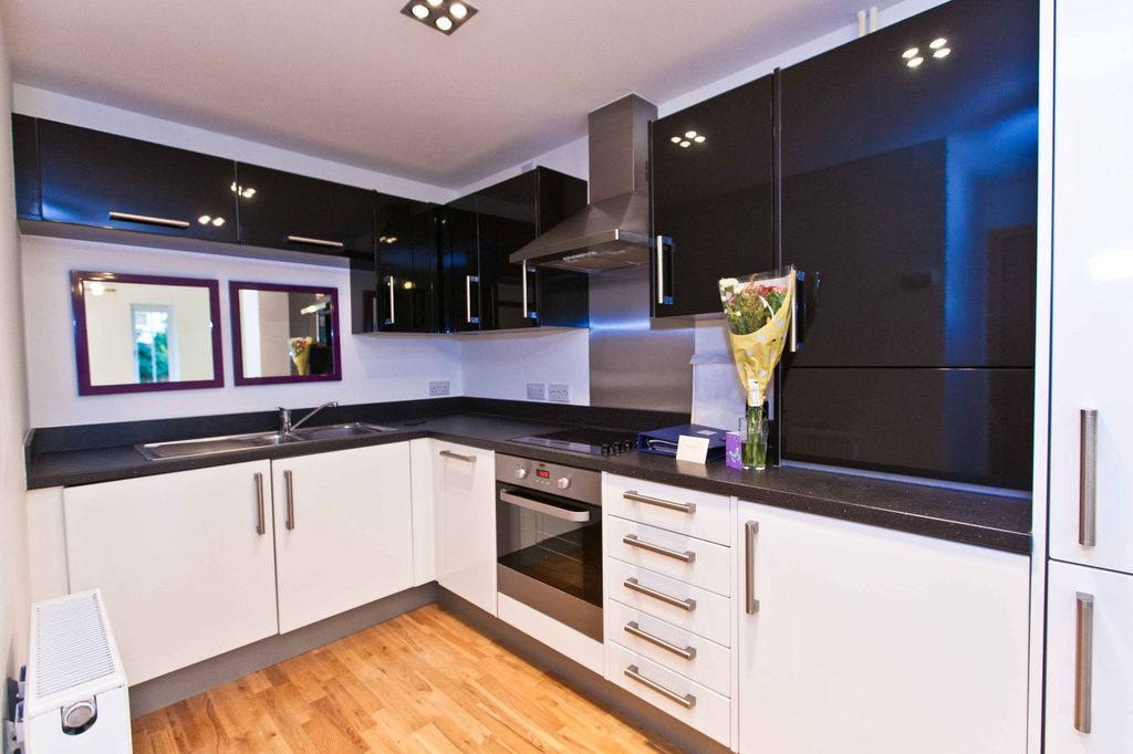 Property photo 2 of 9