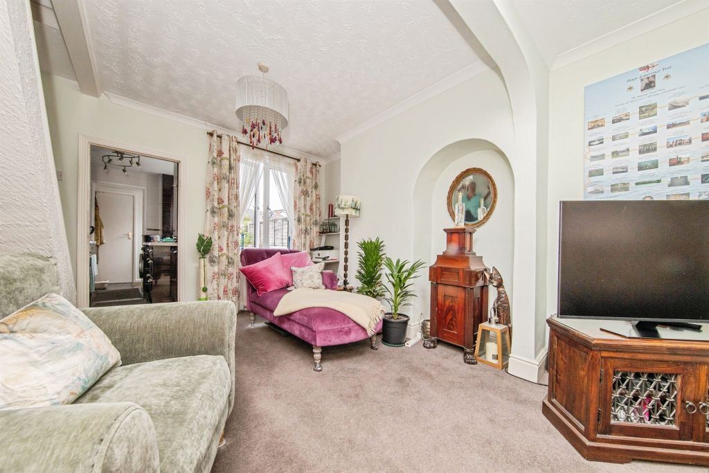 Property photo 3 of 13