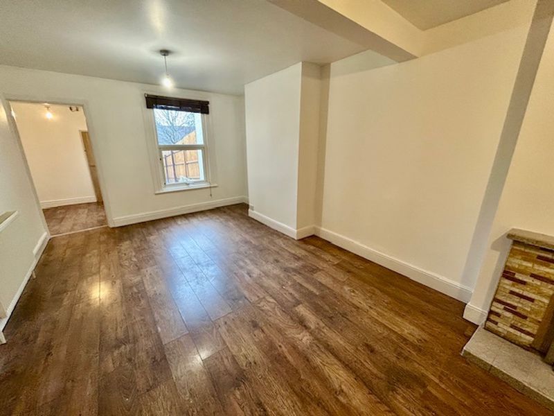 Property photo 2 of 7 Photo 1