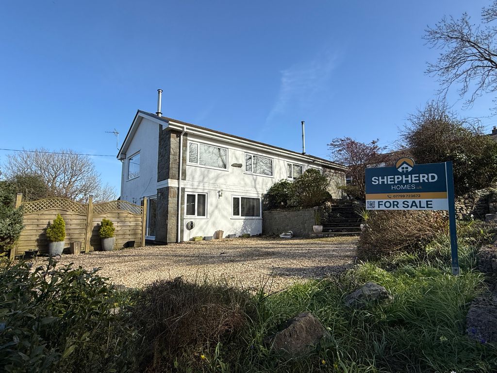 Property photo 1 of 53