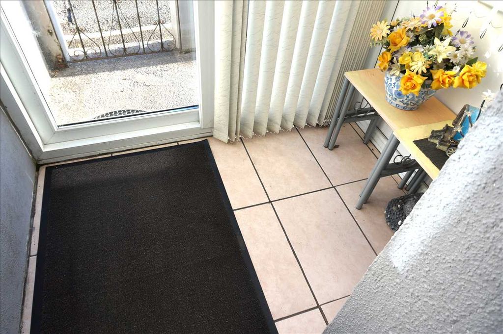 Property photo 3 of 19 Boot Room :