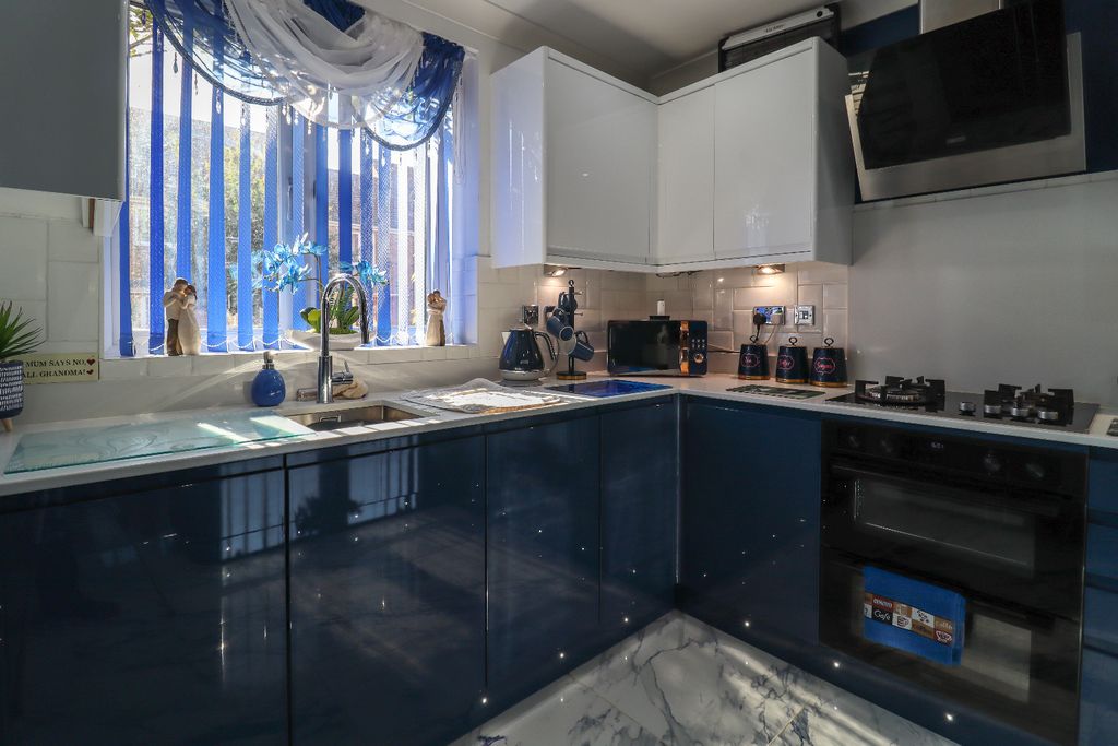 Property photo 3 of 17 3589586
