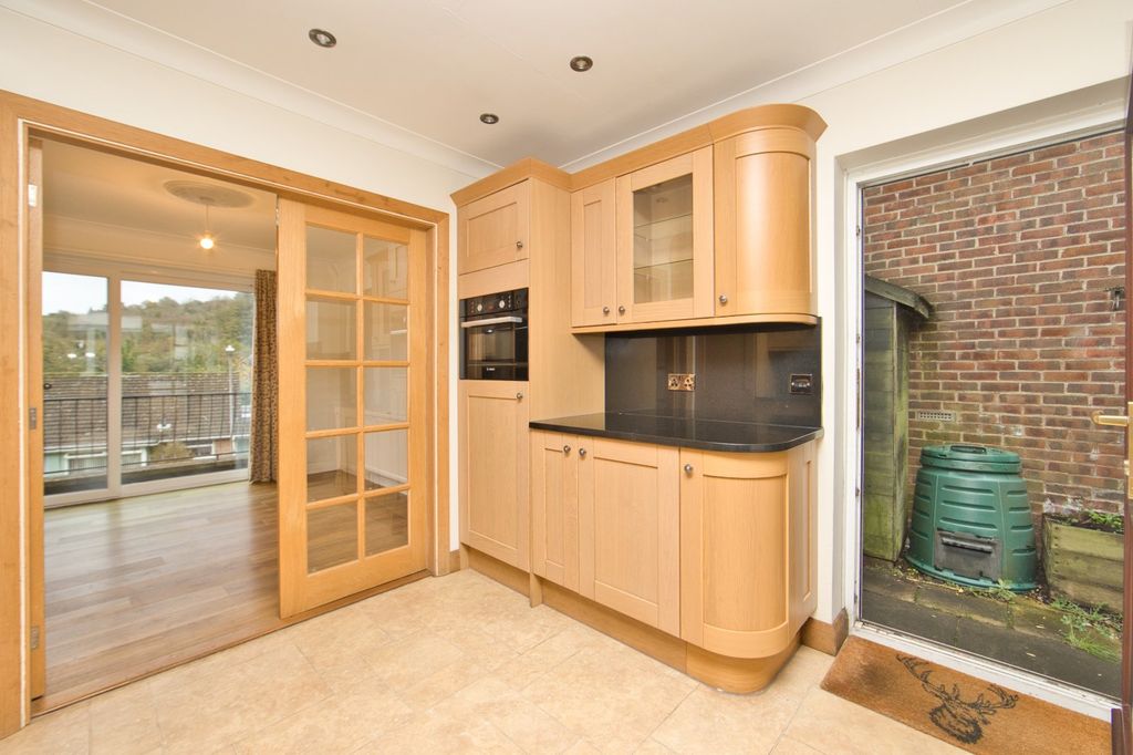 Property photo 2 of 12 Picture 2