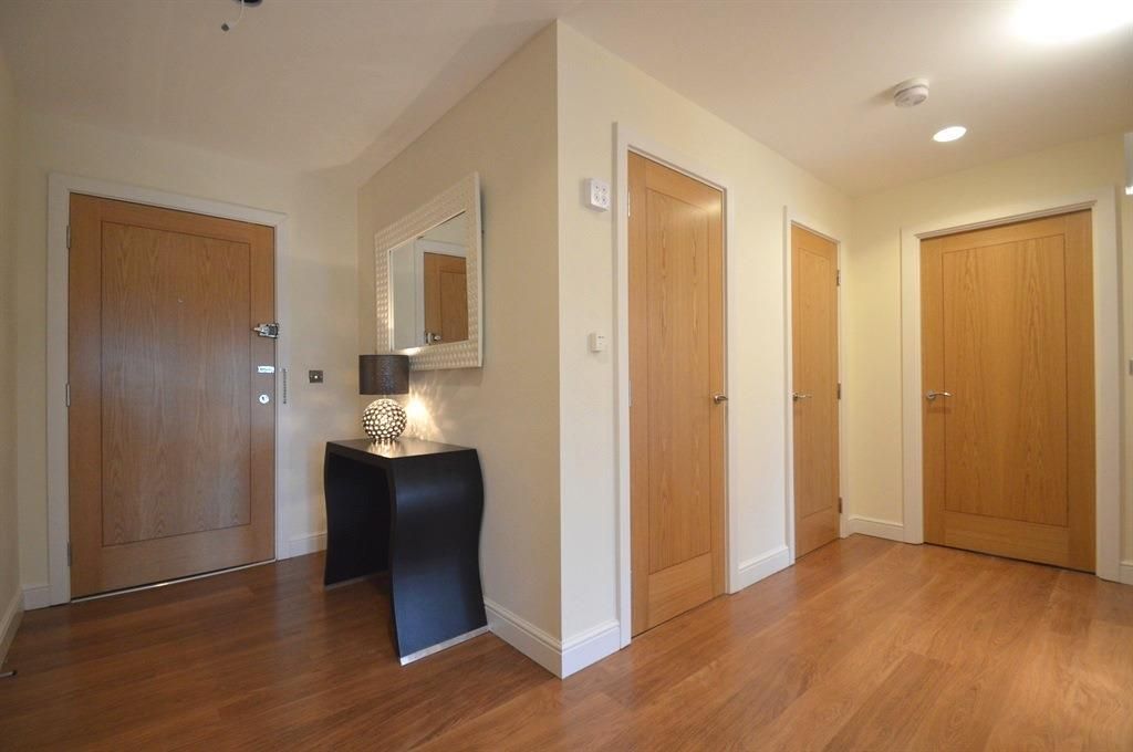 Property photo 2 of 17 Hallway