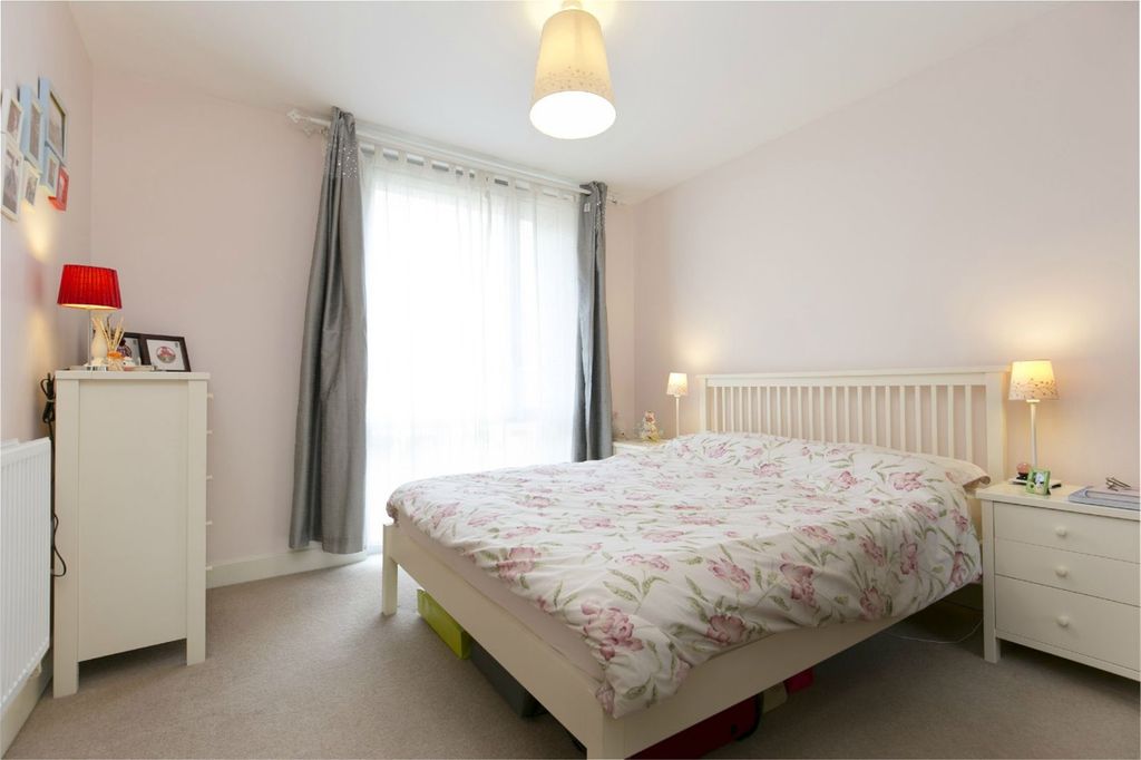 Property photo 3 of 10 Bedroom