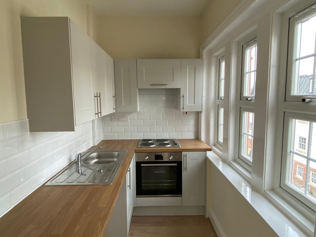 Property photo 2 of 4 Kitchen