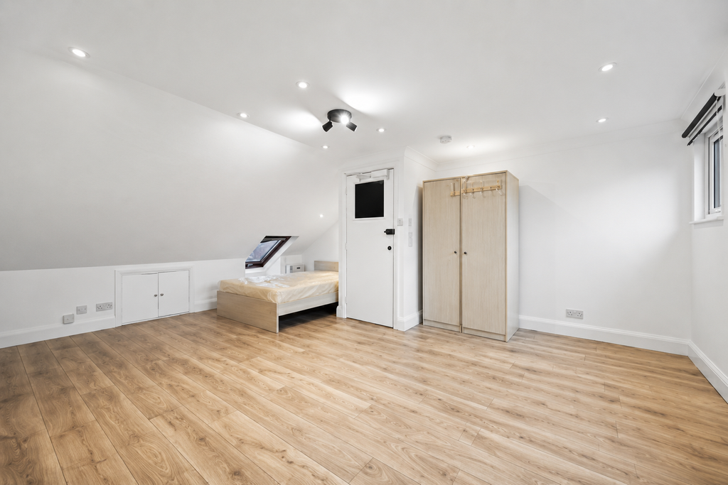 Property photo 2 of 7 S2