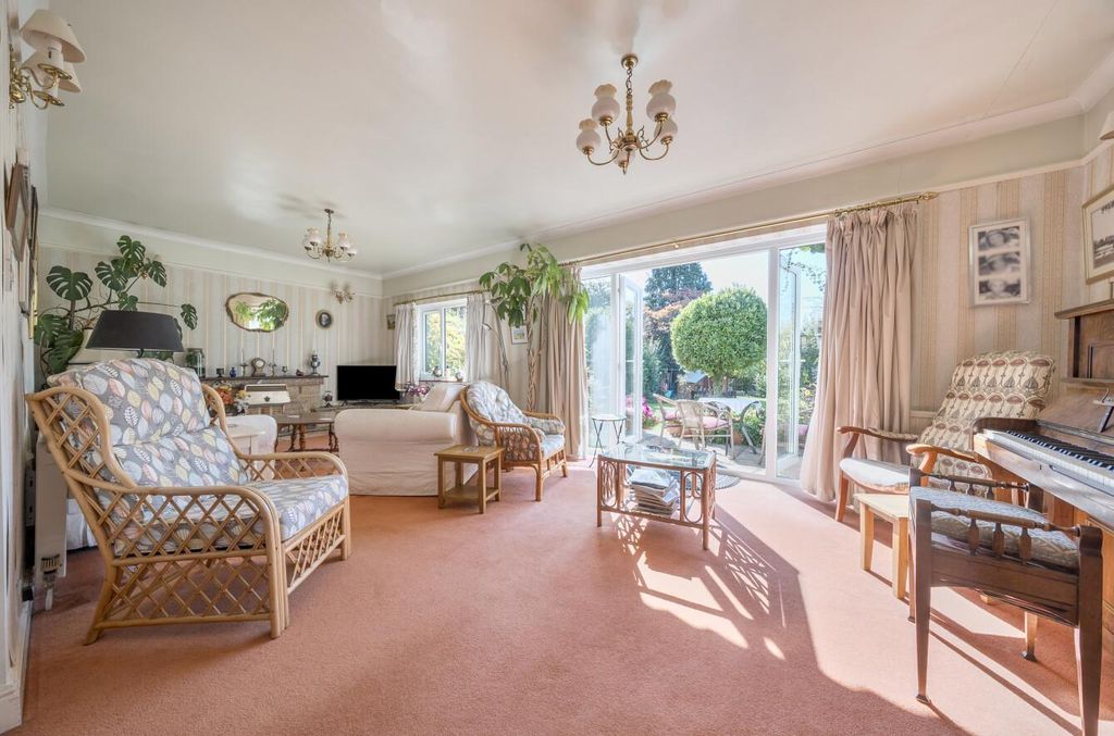 Property photo 2 of 19 1357351-12-68Dbb9d90d215.Jpg