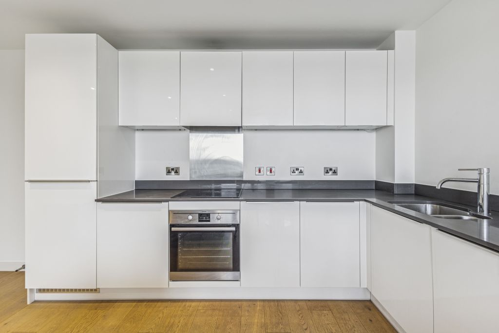 Property photo 3 of 15 98917_Flat 69 Dar...