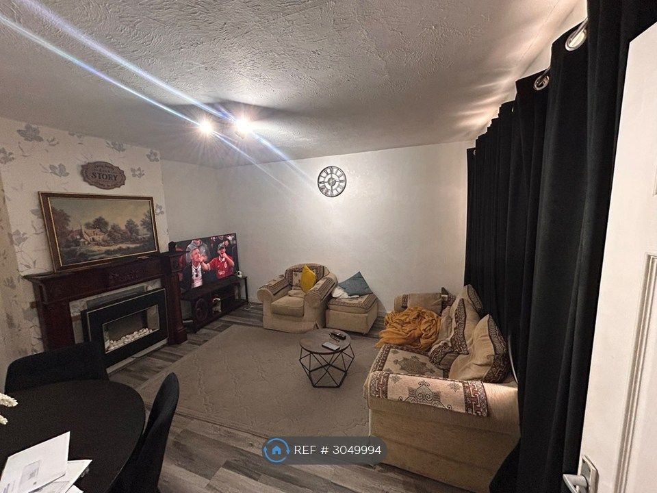 Property photo 2 of 15 Living Room