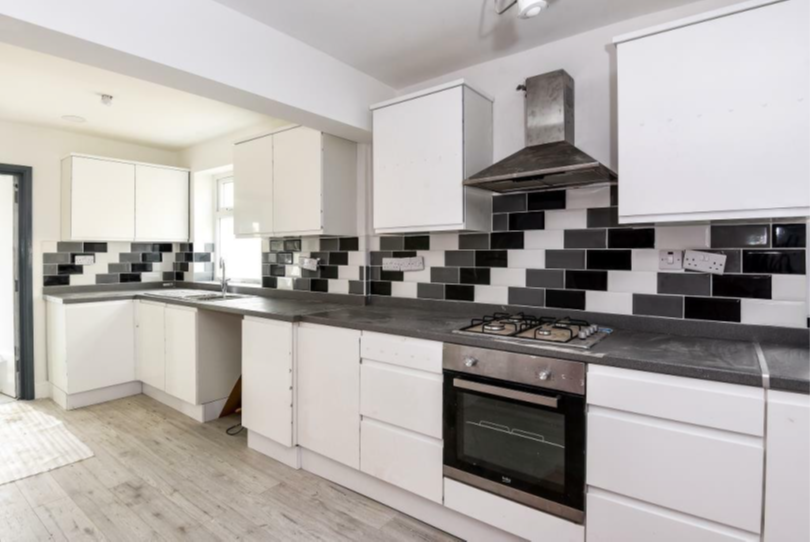 Property photo 2 of 7