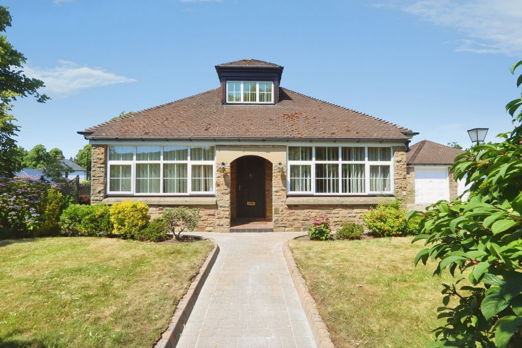 Property photo 1 of 21 Front