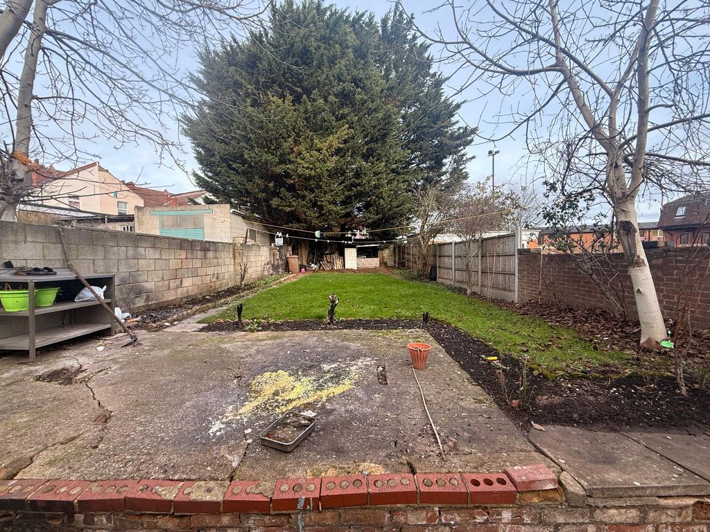 Property photo 3 of 13