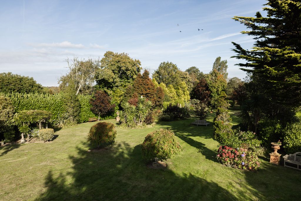 Property photo 3 of 20