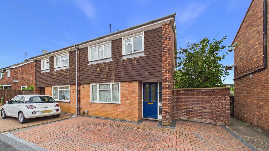 Property photo 1 of 9
