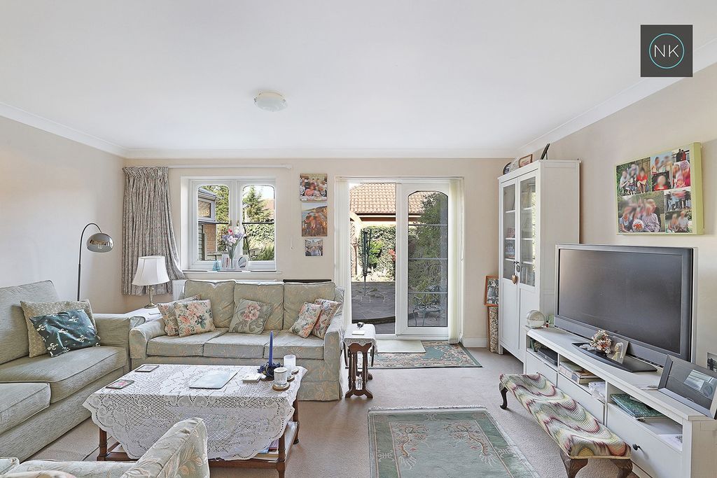 Property photo 2 of 23 4124854