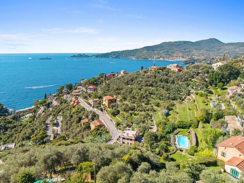 Property photo 1 of 30