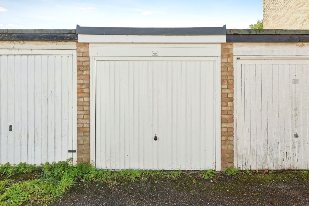 Property photo 1 of 17 Photography